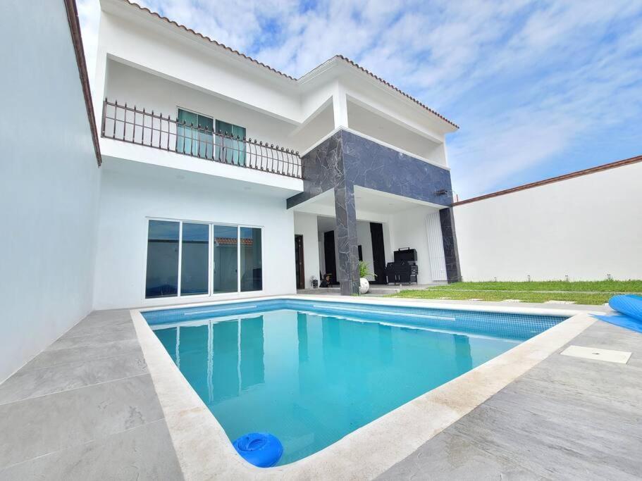 Casa MORA Tequesquitengo