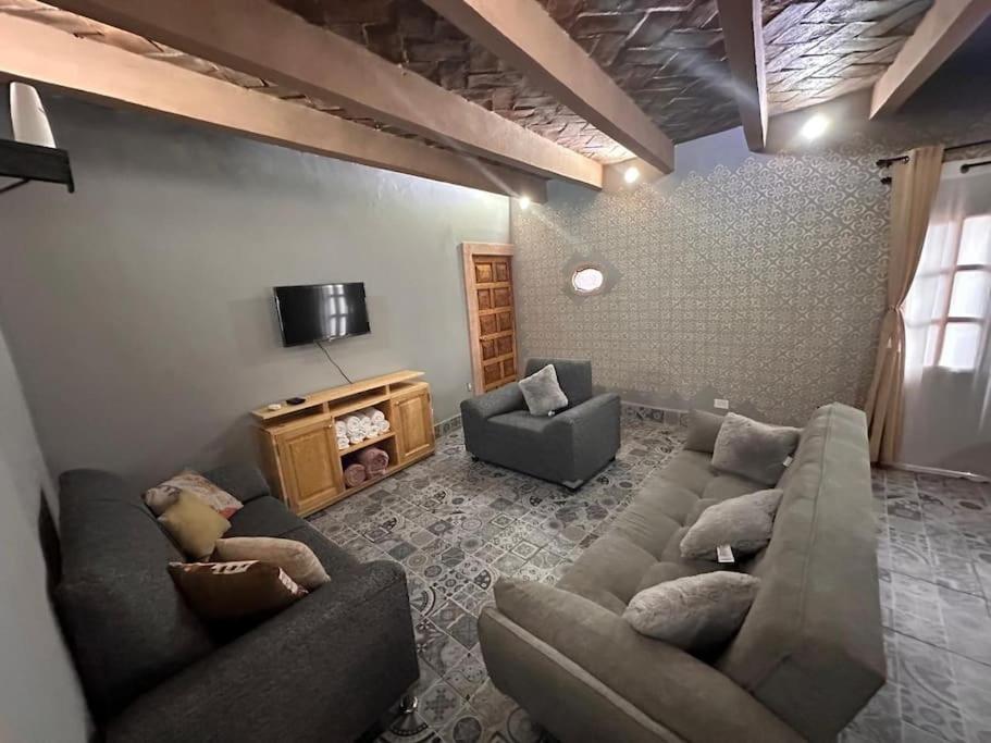 Casa Piedra Parada