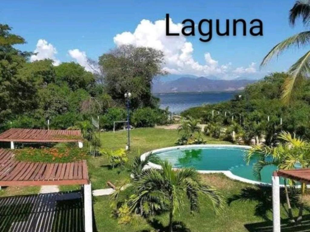 Casa Laguna