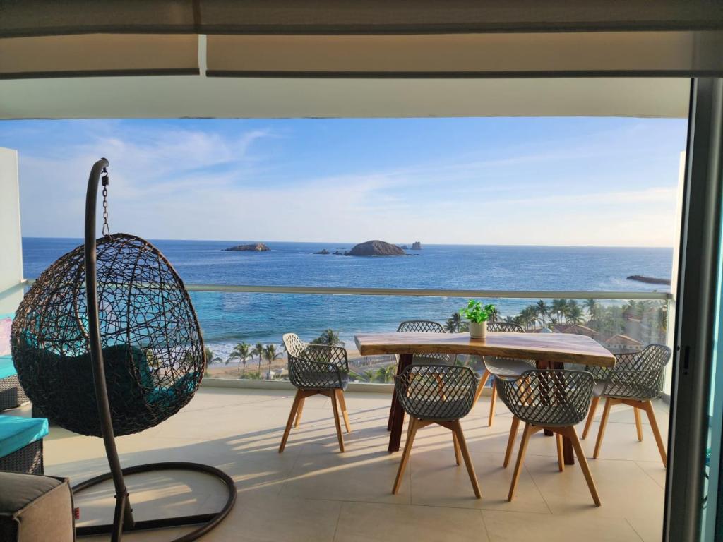 Ixtapa Peninsula