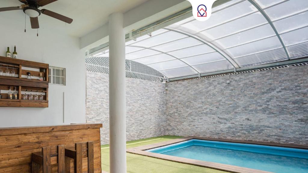 New Family-Friendly Poolside Escape