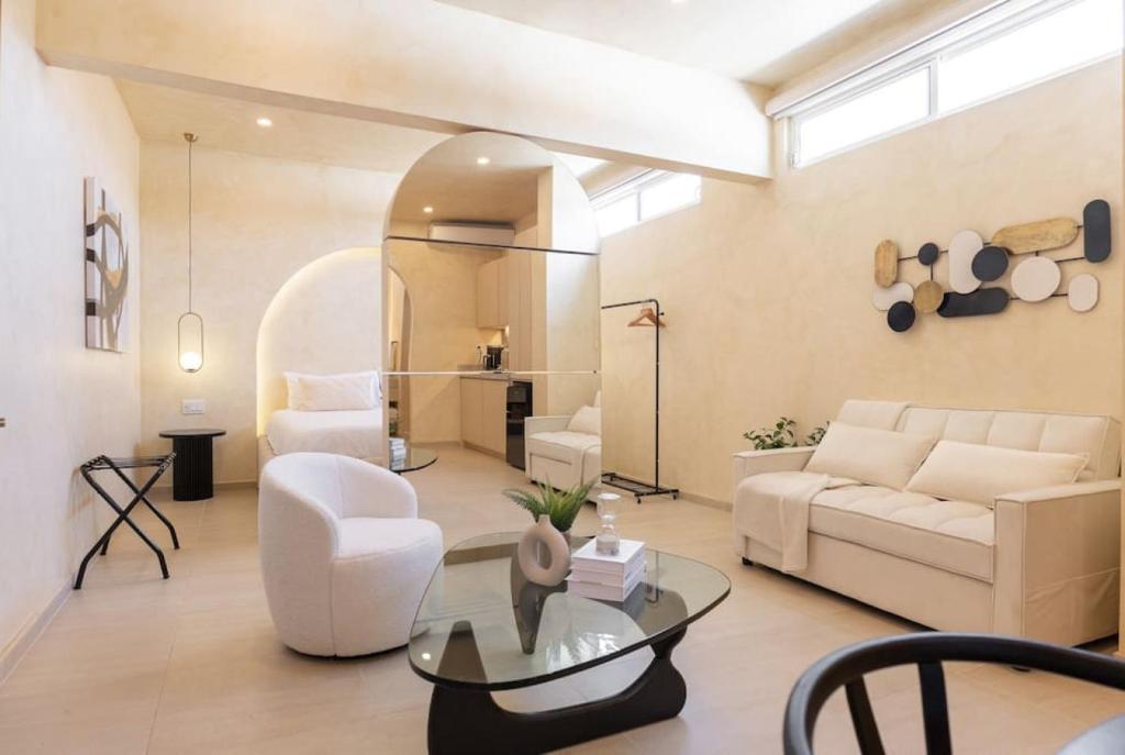 Presidential Studio with Gated Parking at Casas Sanblu