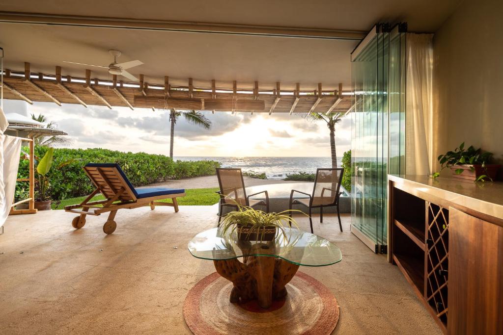 Punta Majahua - Beach Front Villas
